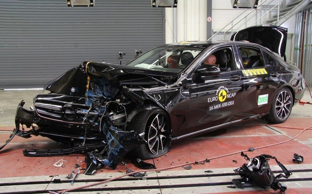 Mercedes-Benz E-Klasse im Euro-NCAP-Crashtest