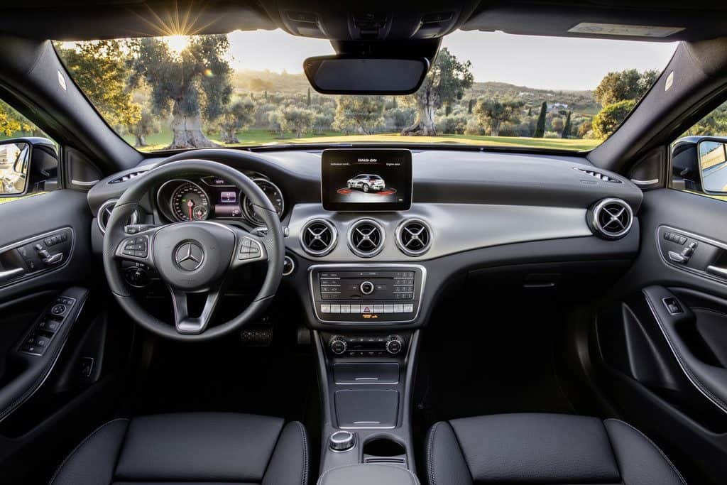 Mercedes-Benz GLA Facelift 2017 Innenraum