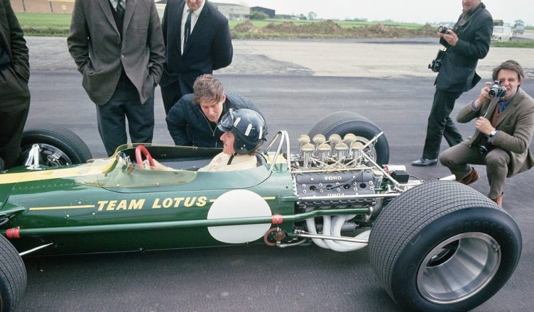 Eine Ikone unter den Rennmotoren: Vor 50 Jahren revolutionierte der Ford Cosworth DFV die Formel 1 (Graham Hill im Lotus, 1967)