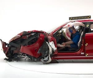 Tesla Model S nach einem Crashtest