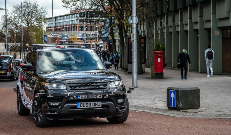 Land Rover testet autonom fahrende Autos im öffentlichen Straßenverkehr von Coventry