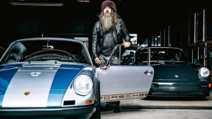 Magnus Walker: Urban Outlaw – Dirt Don’t Slow You Down